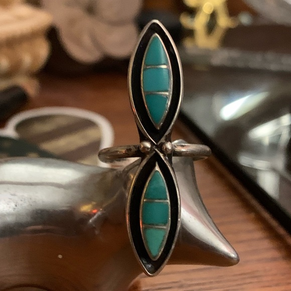 Vintage Native Shadowbox Turquoise Ring - Picture 2 of 12